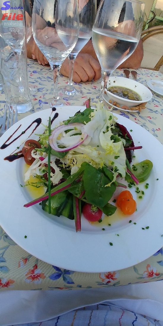 Restaurant Aux copains d'abord Francia Europa